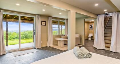 Scenic Views | Pet Friendly | Newly Renovated