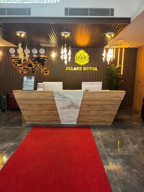 Reception - Özer Palace Hotel (İstanbul)