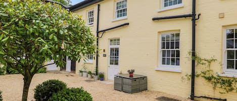 Cottage | Front of property