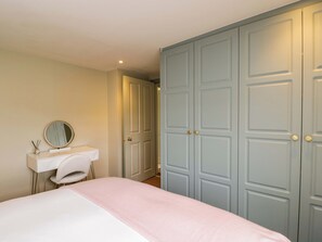 Trang trí khác biệt, trang bị nội thất với thiết kế riêng biệt