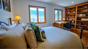 4 bedrooms, iron/ironing board, travel cot, WiFi