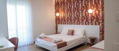 Quarto triplo família | Escrivaninha, Wi-Fi de cortesia