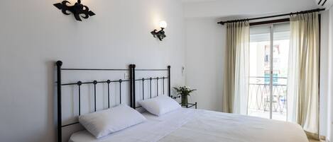 1 chambre, fer et planche à repasser, Wi-Fi, draps fournis