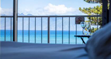 Kahana Oceanfront Gem w Gym Pool AC Comfort Walk to Dining