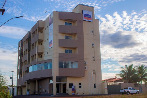 Façana frontal de l'allotjament