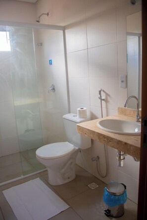 Habitació Deluxe | Bany | Dutxa, tovalloles, sabó i xampú 