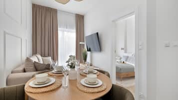 Apartment | Dining