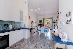 Superior Villa | Private kitchen | Highchair