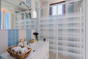 Superior Villa | Bathroom | Bidet