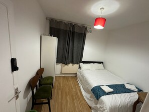 1 chambre, fer et planche à repasser, Wi-Fi