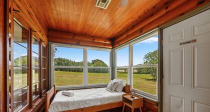 2-Cabin Retreat for Groups of 12 – Combined Whispering Oak & Golden Pine Cabins