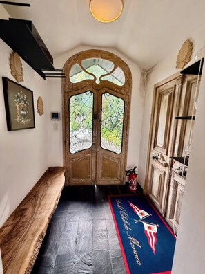 Interior - Spectacular4-bedroom Villa- Private Pool, Sea Views and TropicalGardens. (Menton)