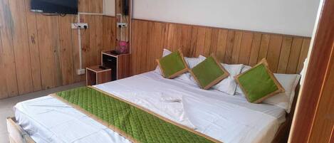 Comfort Room, Balcony, Mountain View