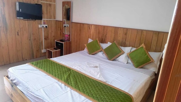 Comfort Room, Balcony, Mountain View | Free WiFi