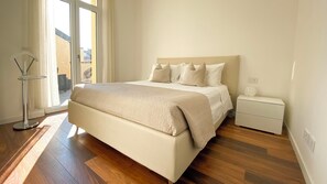 เอ็กซ์คลูซีฟเพนท์เฮาส์, วิวสวนหย่อม | ผ้าม่านกันแสง, ห้องเก็บเสียง, เตารีด/โต๊ะรีดผ้า, Wi-Fi ฟรี