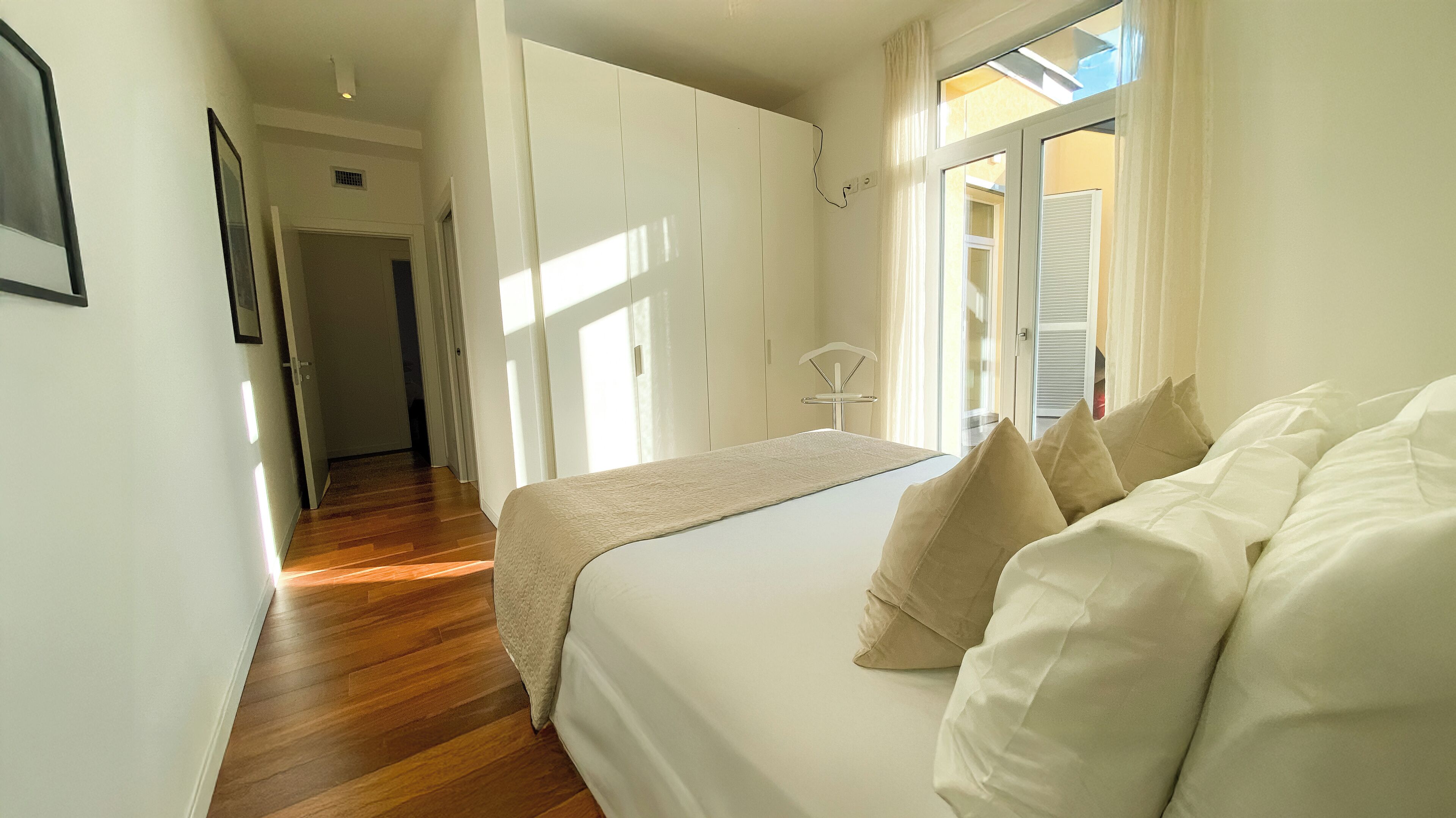 Penthouse Exclusif, vue cour intérieure