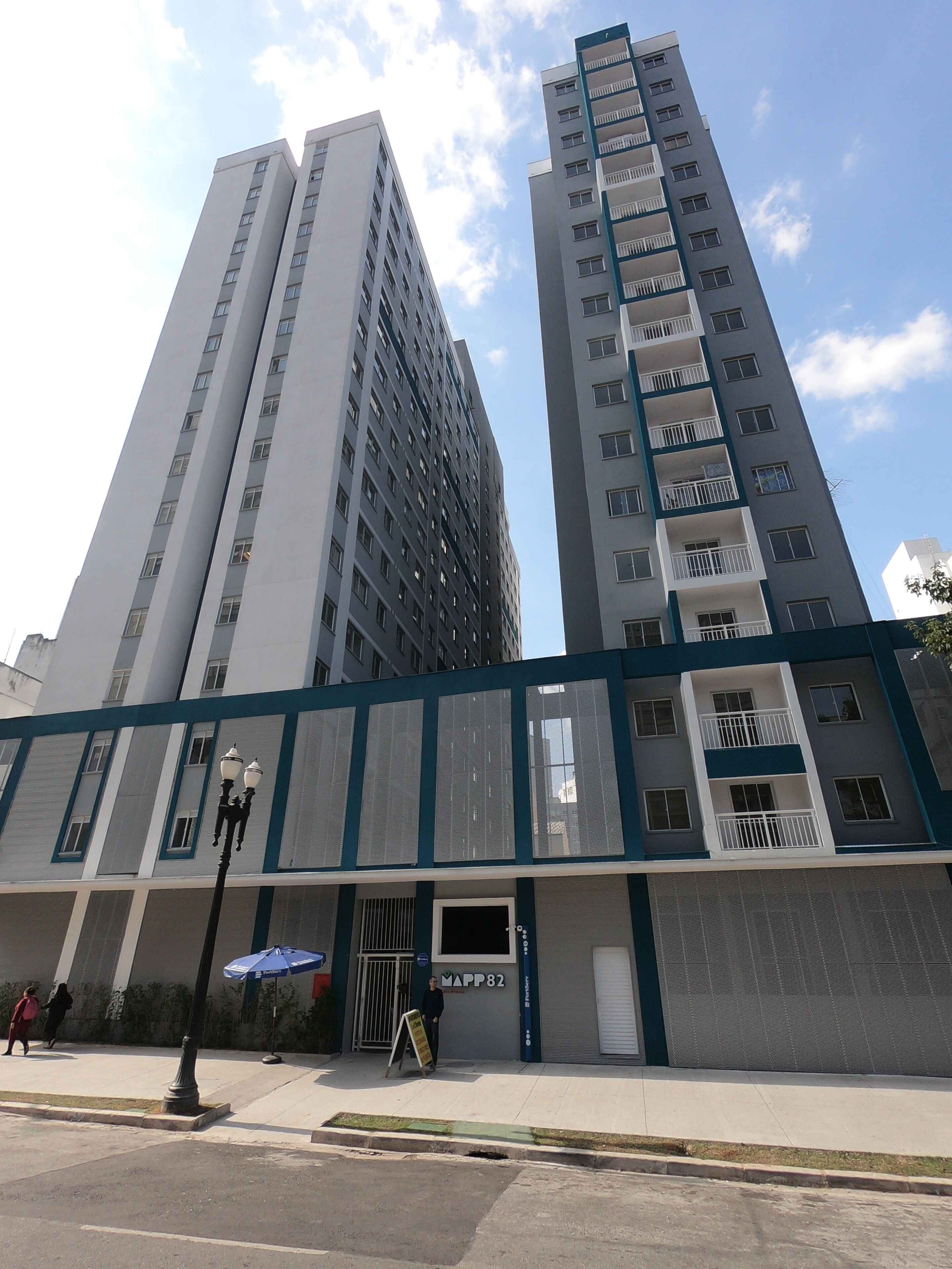 Habitación Confort | Escritorio, espacio para trabajar con un portátil, cortinas opacas