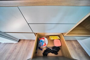 Fridge, microwave, stovetop, toaster
