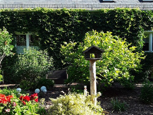 Apartment 'Wolf' mit privater Terrasse, Gemeinschaftsgarten und WLAN