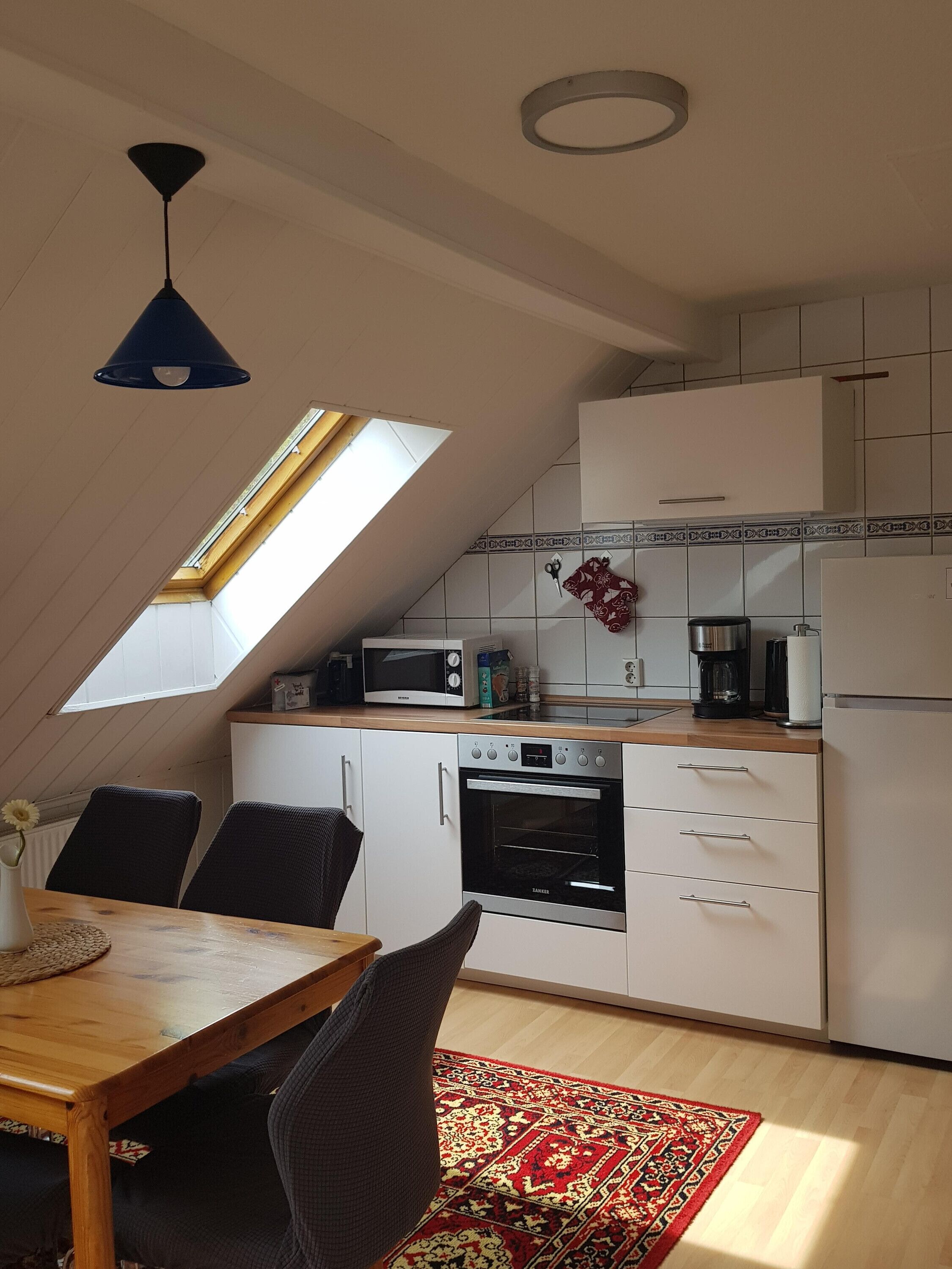 雪櫃、微波爐、焗爐、爐具