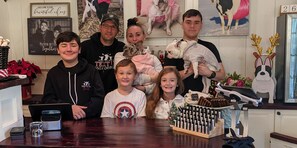 Lobby - Privet Farm cottage with AC and Deck in charming Salem Connecticut (Salem)