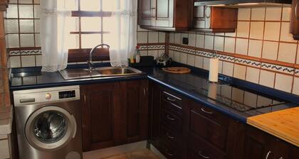 FALCON CREST COTTAGE