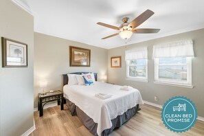 2 bedrooms, iron/ironing board, free WiFi, bed sheets - Waterfront Condo w/ Canal Views, Pool, Hot Tub & Boat Slip (Corpus Christi)