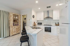 Unclassified image, 2 of 36, button