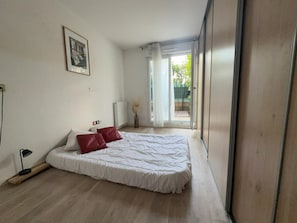 1 bedroom, iron/ironing board, bed sheets