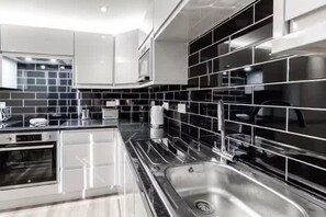 Private kitchen - Victoria Stay (Hyde)