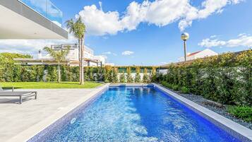 Villa (4 Bedrooms) | Esterni