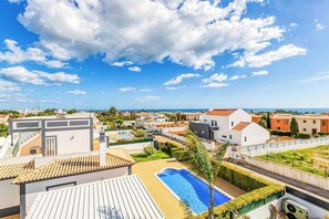 Villa (4 Bedrooms) | Exterior