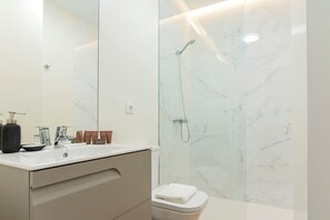 Apartment (3 Bedrooms) | Bathroom - Luxury Apartment in Cadiz Center. San Antonio IV (Cádiz)