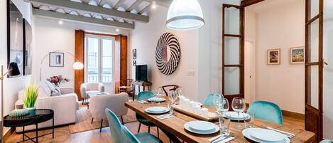 Appartamento (4 Bedrooms) | Pasti
