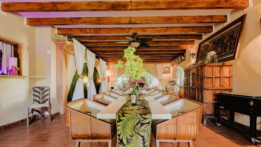 Black Velvet Room Oranjestad Aruba