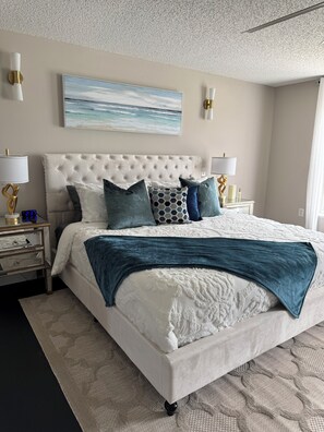 6 bedrooms, iron/ironing board, WiFi, bed sheets