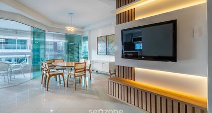 Stay Steps From the sea in Meia Praia - VIM