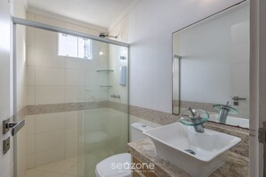 Apartamento básico | Banheiro