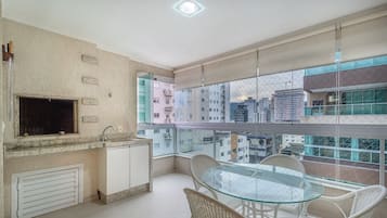 Basic Apartment | Interior