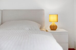 1 bedroom, WiFi, bed sheets - Apartment 'Monte Fiori' with Balcony and Wi-Fi (Anzing)