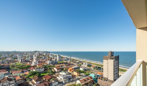 Sea View Apt w/ BBQ 70m - Vhb1104