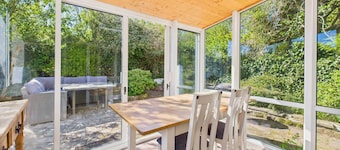 Host & Stay | Stonecrop Cottage