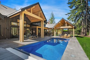 Outdoor pool, a heated pool - Private Pool * Fantastic Outdoor Living in Suncadia! (Cle Elum)