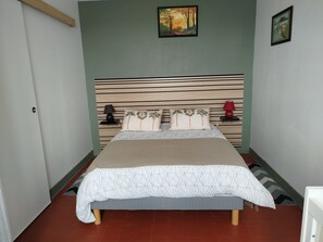 2 Schlafzimmer, Bügeleisen/Bügelbrett, WLAN, Bettwäsche