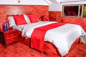 Iron/ironing board, WiFi, bed sheets - Karura Forest Studio Apartments (Nairobi)