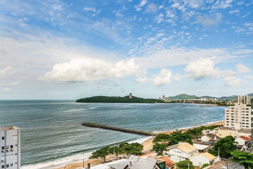 Seaview Apt Condo w/ Pool & BBQ Vce1102