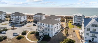 Between The Blue - Oceanside 2B/2B Condo w/ Pool