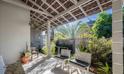 2BR House w/ Pool & BBQ in Penha Tzs210