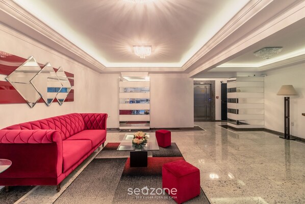 Lobby - 3BR Apt w/ BBQ 170m From Beach Tsf1302 (Balneário Camboriú)