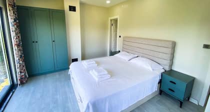 KĂŒre DaÄları Manzaralı Ćömineli ve Bahçeli Villa